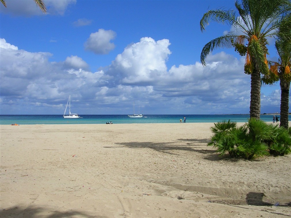 Sicilia, vicino ad una delle più belle spiagge d'Italia!