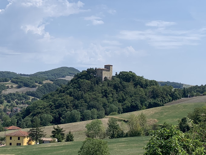 Emilia Romagna, Camping Village tra le colline