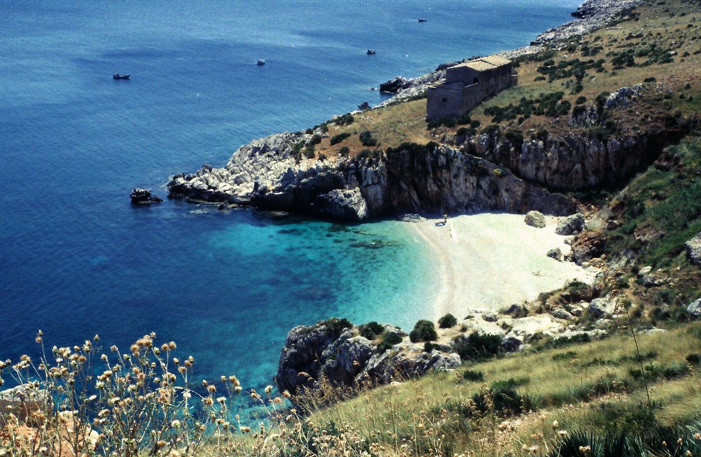 Sicilia, vicino ad una delle più belle spiagge d'Italia!